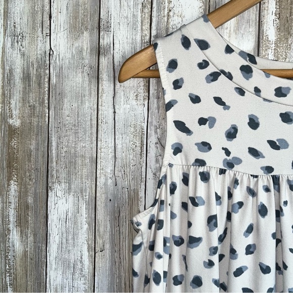 Entro White Blue Leopard Tiered Sleeveless Tank Women’s - Picture 2 of 4